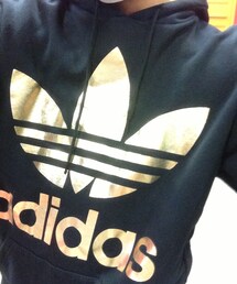 adidas Originals | 黒いフードのパーカー(パーカー)
