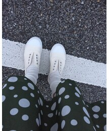 w closet | スニーカー白くて履くのに勇気が居る…汚さないよーに汚れたらショックだ…(スニーカー)