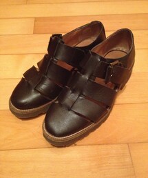 URBAN OUTFITTERS | サンダル