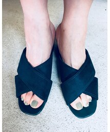 サンダルの色とマニキュアの色の配色大好き | サンダル