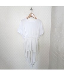 ロングテール　ぺプラムトップス(Tシャツ/カットソー)