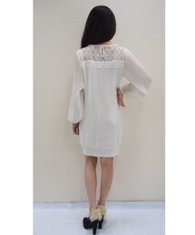 Marblee | デコルテと後ろがレースになったニットワンピ。袖はシフォンプリーツ

色、ピンクベージュ
(ワンピース)