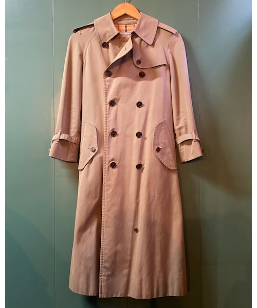 ことりの昭和ちゃん ✓｜BURBERRYのトレンチコートを使った  