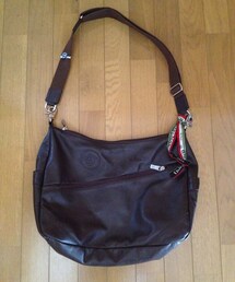 Orobianco | オロビアンコ シップス別注モデル
オールレザー使用のショルダータイプ(ショルダーバッグ)