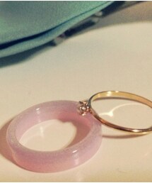 ピンキーリング

3連リングのひとつ、
パープルのはチャリティーピンキーリング(リング)