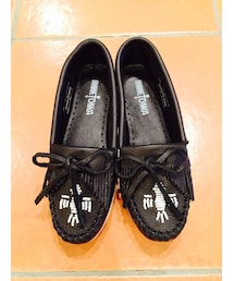 Minnetonka | Leather Black & White Thunderbird(モカシン/デッキシューズ)