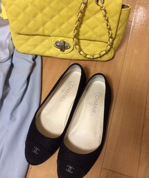 イエローバック☻
CHANELのぺったんこ靴♥︎∗*ﾟ(バレエシューズ)