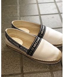 MICHAEL KORS | キャンパス地だから、防水スプレーして乾かし中😊(スリッポン)