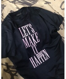 EMPORIO ARMANI | ピンク字の立体プリントが可愛い😆背中のロゴもピンクの立体プリント🎶(Tシャツ/カットソー)