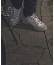 履きすぎて雨の日には水が浸水してびちょびちょになるadidas | スニーカー