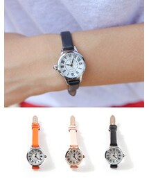 本革ベルトラウンドフェイス腕時計(アナログ腕時計)