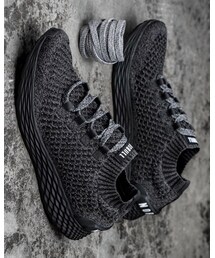 NOBULL | インスタで気になっててNYで路面店をたまたま見つけて購入。　https://www.nobullproject.com/products/black-knit-runner(スニーカー)