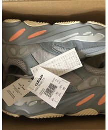 yeezy boost 700 | スニーカー