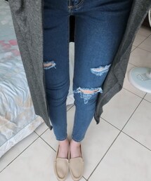 抓破牛仔褲(デニムパンツ)