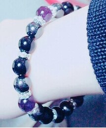 ? | メルカリのハンドメイド。
友人からお揃いでプレゼントされました🌈(ブレスレット)