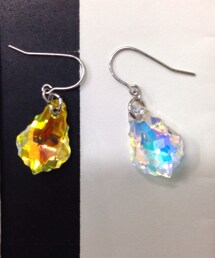 箱根ガラスの森美術館 | 背景により色が変わるピアス(ピアス(両耳用))