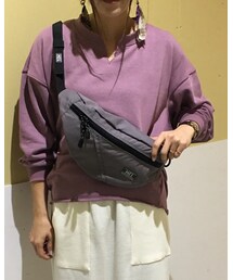 上 | トップス