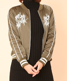 ellerie | ユリ刺繍スカジャン　(スタジャン)