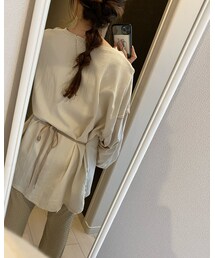 後ろ | トップス