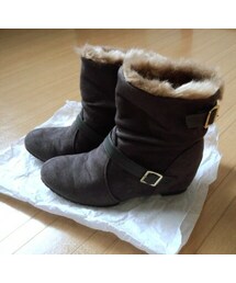 グレーのブーツ(ブーツ)