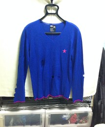 PPFM | セーター

穴は自分で空けて、中のシャツの柄が見えるようにリメイクしました！(ニット/セーター)