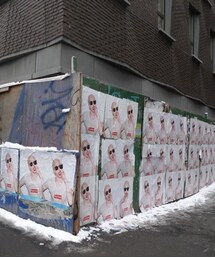 Supreme  | Lady Gaga Posters in NYC(ポスター/アート)