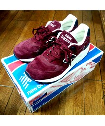 999(スニーカー)