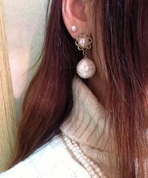 3coins | フラワーモチーフパールピアス(ピアス（両耳用）)