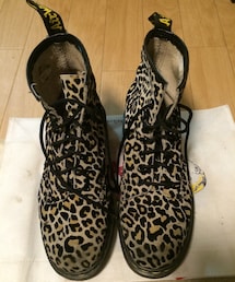 Dr. Martens | ヒョウ柄
(ブーツ)