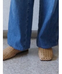 isn't she? | サンダル