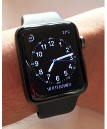 Apple | Apple Watch Series 2 - 42mmスペースグレイアルミニウムケースとブラックスポーツバンド(アナログ腕時計)