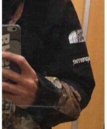 Supreme  | マウンテンパーカー