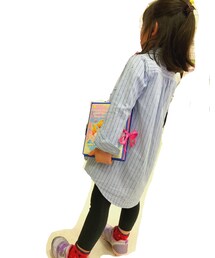 後ろ姿もう一つ | 子供のフォルムにワンピースのふわっとするシルエットが好き(シャツワンピース)