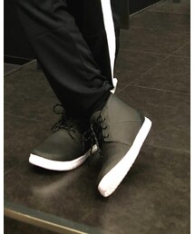 UNDER ARMOUR | スニーカー