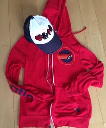 パーカー:AVIATOR NATION
CAP:YOSHINORI KOTAKE(パーカー)