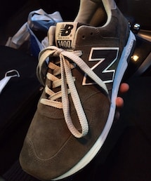 NEW BALANCE | J.Crewとのコラボレーションの1400の一品。


BODYはAll Suede のダークグレーで非常に品があり


1400と言う、日本人の足に一番適した形で


履き心地も抜群


希少である為大事に履きたい

(スニーカー)