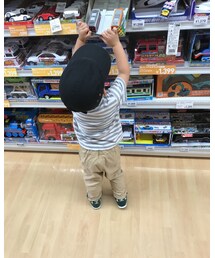 おもちゃを物色 | トップス