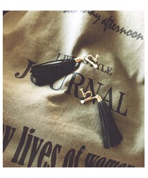 me% | スウェードタッセルイヤリング(イヤリング)