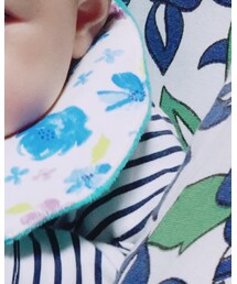 不明 | スタイ/よだれかけ