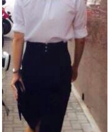 UNKNOWN. | スカート