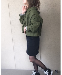 今夜何作ろうかしらポーズ👩‍🍳 | デニムジャケット