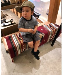 ショップのベンチで勝手に休憩🍬 | ラグ/マット