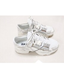 LIZ:NUBLE | 슈블롯 _white

(スニーカー)