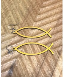 木製の🐟型ピアス | ピアス(両耳用)