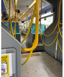 バスの連結部分にいる私。 | アコーディオン部分が何故か好き✨(その他)