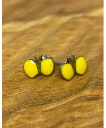蝶々のピアス🦋 | 花には🦋がつきものでしょ💛(ピアス（両耳用）)