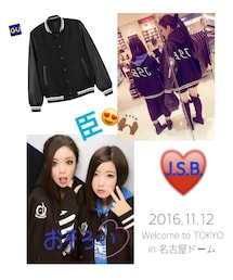 GU | ロゴはすべて落書きでーす😜😜😜(スタジャン)