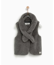 ZARA KIDS | 今日は外してますがボアマフラー付き💕(ベスト)