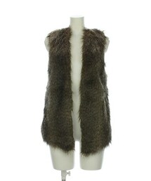 stradivarius | 後はニットのフェイクファーベスト(トップス)