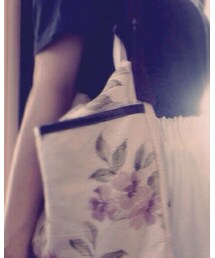 LAURA ASHLEY | クラッチバッグ